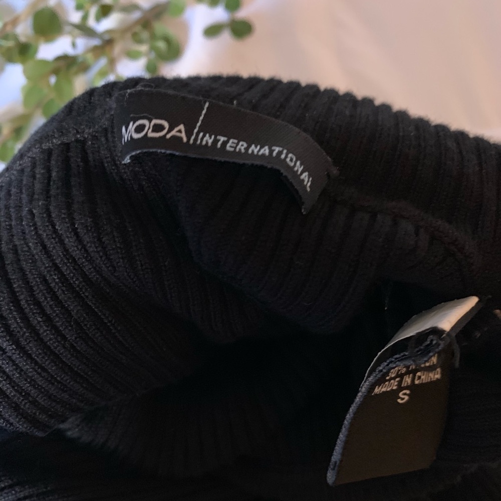 Moda International Ribbed Dress - Picture 5 of 5